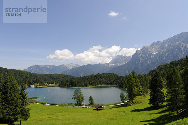 Lautersee  Mittenwald  Karwendelgebirge  Werdenfelser Land  Oberbayern  Bayern  Deutschland  Europa