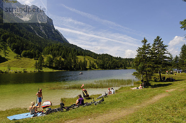 Ferchensee  Mittenwald  Karwendelgebirge  Werdenfelser Land  Oberbayern  Bayern  Deutschland  Europa