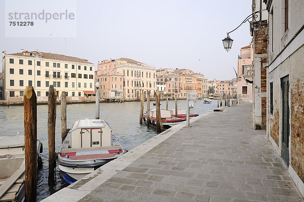 Fondamenta oder Riva di Biasio  Blick in Richtung Palazzo Correr Contarini  Canal Grande