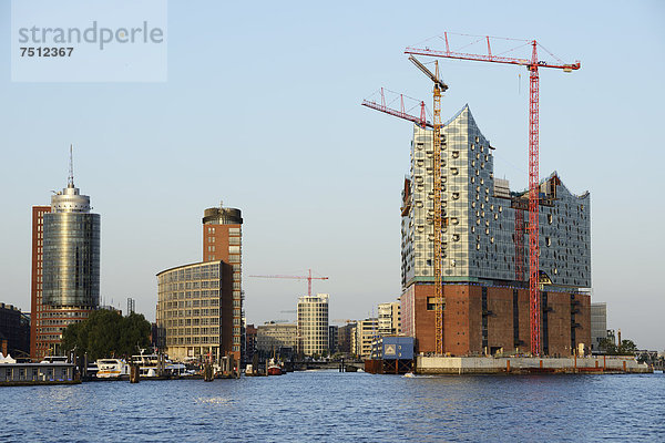 Im Bau befindliche Elbphilharmonie  Kehrwiederspitze  Hamburger Hafen