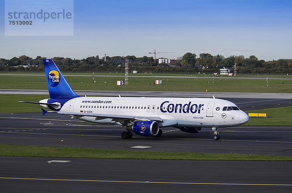Condor Airbus A320  Verkehrsflugzeug auf dem Rollfeld  Flughafen Düsseldorf International  Nordrhein-Westfalen  Deutschland  Europa