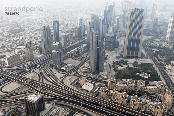 Vereinigte Arabische Emirate VAE Finanzen über Globalisierung Ansicht Autobahn Naher Osten Asien Dubai