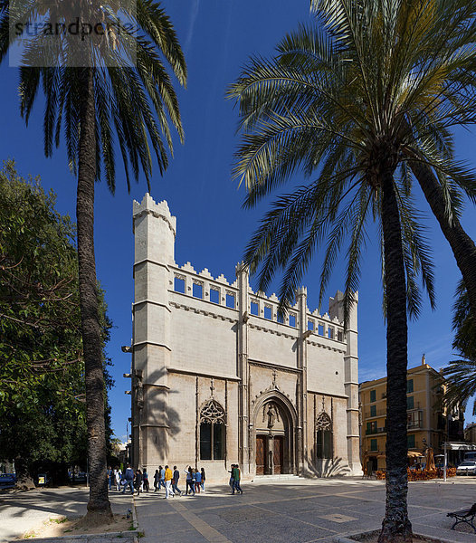 Lonja de la Seda  PlaÁa de la Llotja  Avinguda de Gabriel Roca  Altstadt  Palma de Mallorca  Mallorca  Balearen  Spanien  Europa