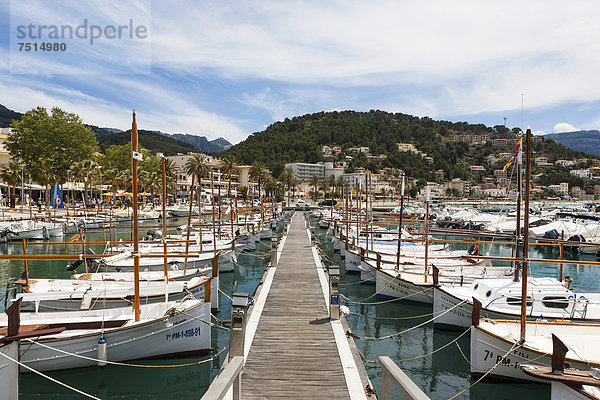 Hafen Europa Boot angeln typisch Balearen Balearische Inseln Mittelmeer Spanien