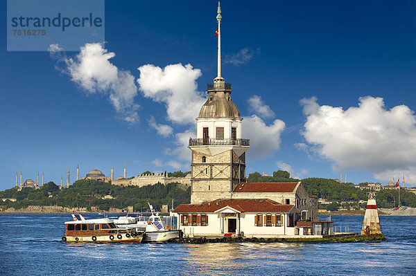 Leanderturm  ein Leuchtturm an der Mündung des Bosporus  Istanbul  Türkei