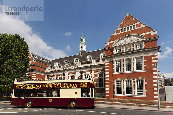 Europa Großbritannien Gebäude London Hauptstadt Tagesausflug Ziegelstein frontal Omnibus England