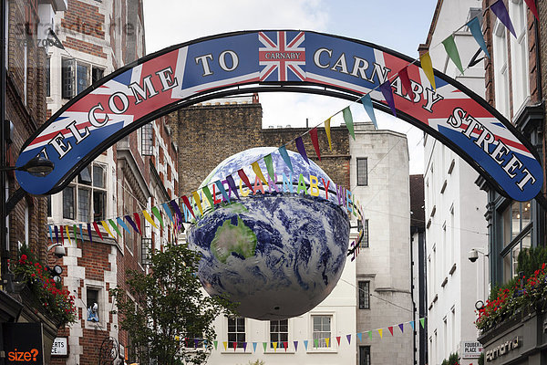 Welcome to Carnaby Street Sign  Globus  London  England  Großbritannien  Europa