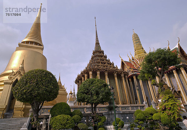 Phra Sri Rattana Chedi  Phra Mondop und Prasart Phra Thepbidorn  Wat Phra Kaeo  Krung Thep  Bangkok  Thailand  Asien