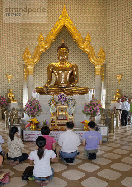 Golden Buddha  massivgoldene Buddha-Statue im Phra Maha Mondop  Wat Traimit  Krung Thep  Bangkok  Thailand  Asien