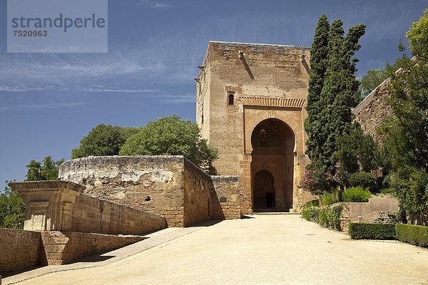 Eingangsportal zur Alhambra  UNESCO Welterbestätte  Granada  Andalusien  Spanien  Europa