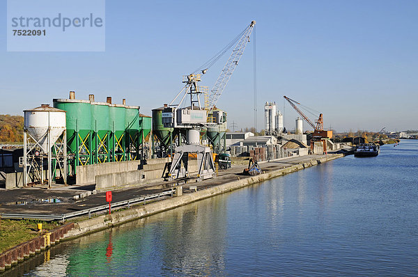 Stadthafen  Kanalhafen  Datteln-Hamm-Kanal  Hamm  Nordrhein-Westfalen  Deutschland  Europa  ÖffentlicherGrund