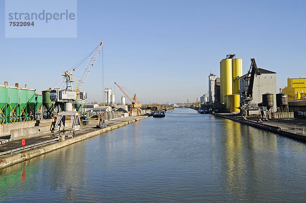 Brökelmann Ölmühle  Silos  Stadthafen  Kanalhafen  Datteln-Hamm-Kanal  Hamm  Nordrhein-Westfalen  Deutschland  Europa  ÖffentlicherGrund