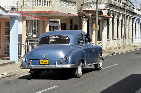 Amerika  Auto  blau  Mittelamerika  50-60 Jahre  50 bis 60 Jahre  Klassisches Konzert  Klassik  Kuba  Große Antillen