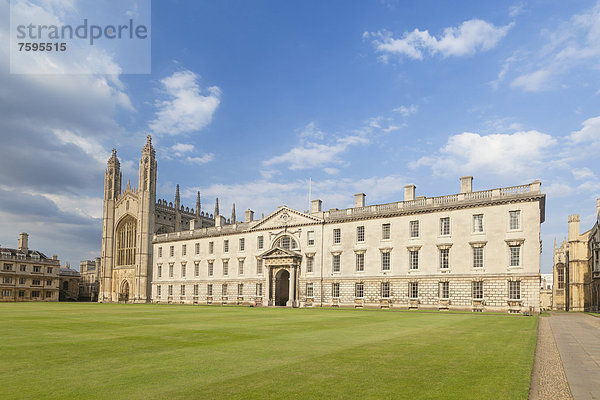 Gibbs-Gebäude und Kapelle des King's College  Cambridge  England  Großbritannien  Europa