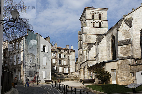 Frankreich Europa Kirche Heiligtum Angouleme Wandbild Poitou-Charentes