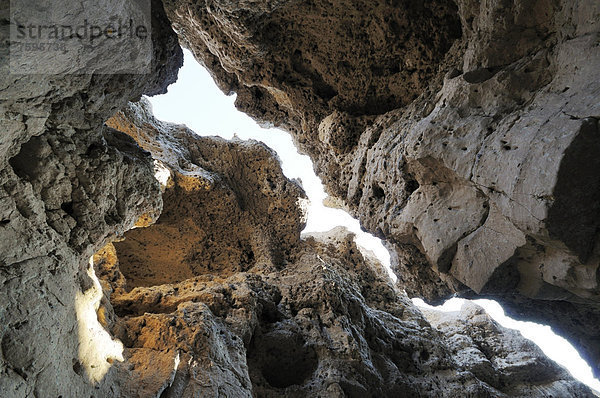 Blick nach oben  Schlucht  Sesriem-Canyon