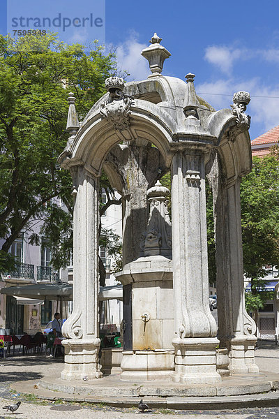 Trinkbrunnen Chafariz do Carmo  Largo do Carmo Platz  Lissabon  Portugal  Europa
