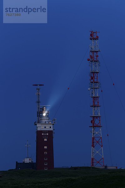 Leuchtturm bei Nacht  Helgoland  Deutschland