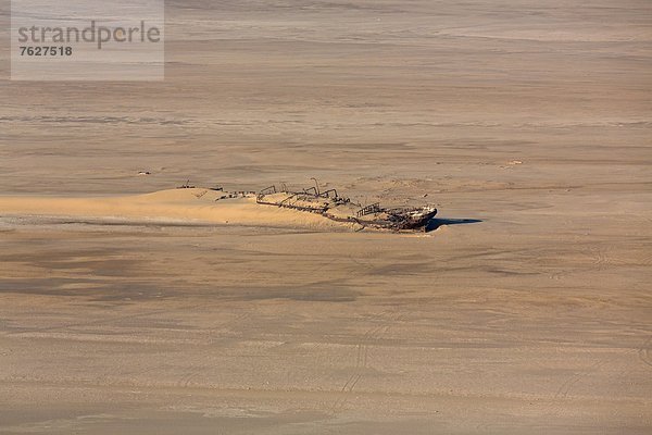 Schiffswrack in der Wüste