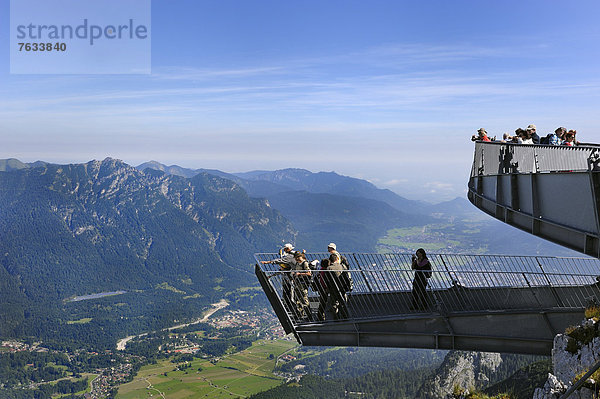 AlpspiX  Aussichtsplattform an der Alpspitzbahn  Bergstation  Alpspitze  Wettersteingebirge  Garmisch-Partenkirchen  Oberbayern  Bayern  Deutschland  Europa