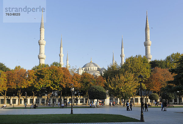 Blaue Moschee oder Sultan-Ahmed-Moschee oder Sultanahmet Camii  Hippodrom oder At Meydani Platz
