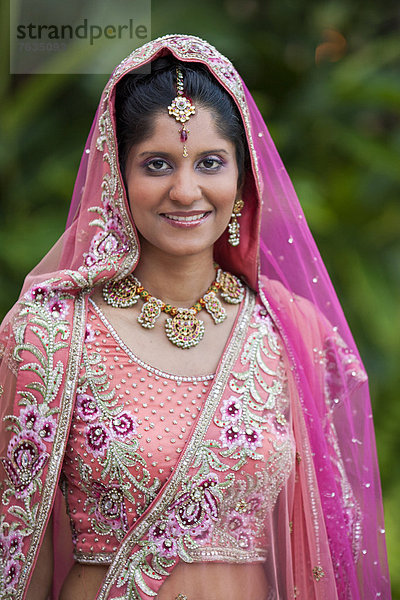 Braut  lächeln  Indianer