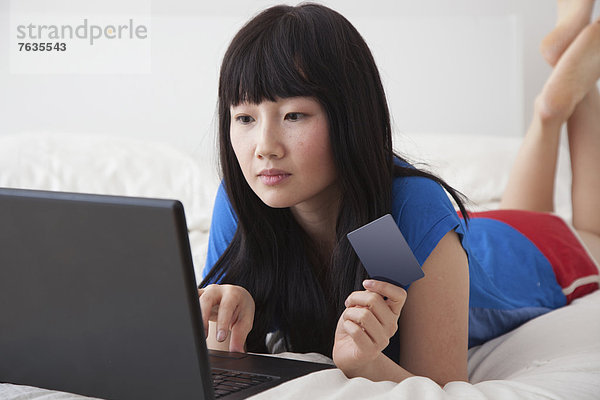 Frau  Internet  Bett  chinesisch  kaufen