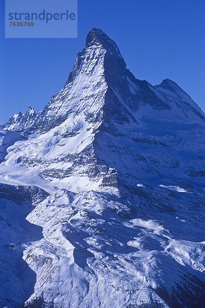 Europa  Berg  Winter  Berggipfel  Gipfel  Spitze  Spitzen  Matterhorn  Schnee  Schweiz