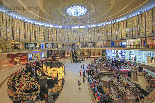 Einkaufszentrum  Vereinigte Arabische Emirate  VAE  Eingang  Halle  Großstadt  Architektur  groß  großes  großer  große  großen  kaufen  Kunst  Dubai  modern  rund