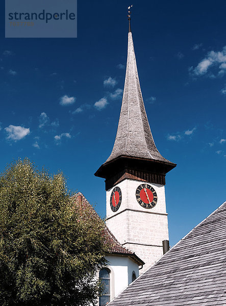 Europa Uhr Kirche Kirchturm Emmentaler Bern Kanton Bern Kirchturmuhr Schweiz