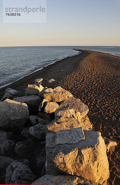 Wasserrand  Nationalpark  Hochformat  Mensch  Stein  Menschen  Strand  Sonnenuntergang  Silhouette  Reise  See  Natur  Sand  Pelee  Ontario  Kanada  Abenddämmerung  Leamington  Ontario