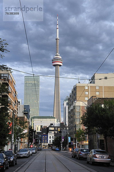 Wolke  Auto  Gebäude  Straße  Großstadt  Hochhaus  Turm  Kanada  CN Tower  Ontario  Toronto