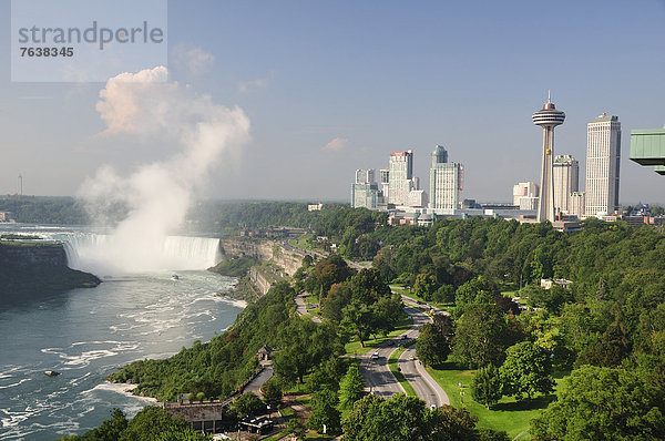 Stadtansicht  Stadtansichten  Wasser  Dunst  Wasserfall  Niagarafälle  Luftbild  Fernsehantenne  Kanada  Ontario