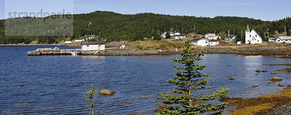 Wasser  Wald  Dorf  Neufundland  Kanada  Fischerdorf