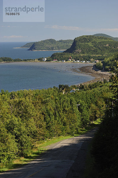 Wasserrand  Nationalpark  Panorama  Wasser  Sommer  Küste  Fernverkehrsstraße  Wald  Querformat  Kanada  Quebec