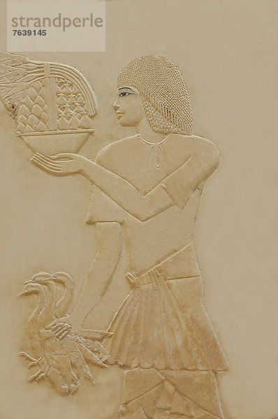nahe  Stapel  Mann  Brot  Frucht  bringen  Fest  festlich  Ägypten  antik  Luxor  Grabmal