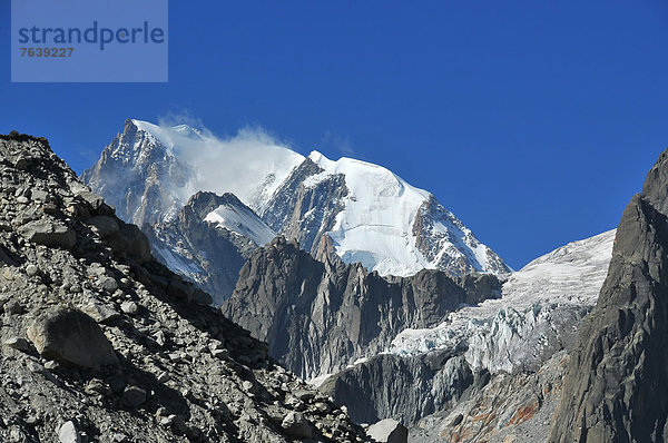 französisch  über  Alpen  beeindruckend  Chamonix  Bergmassiv