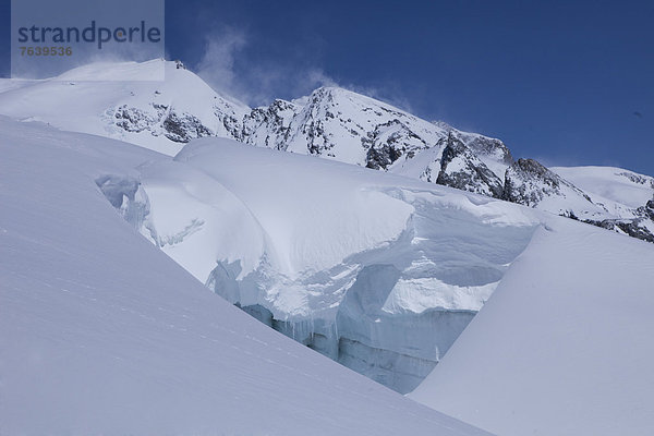 Landschaftlich schön landschaftlich reizvoll Europa Berg Winter Landschaft Eis Gletscher Moräne Schweiz Aletschgletscher