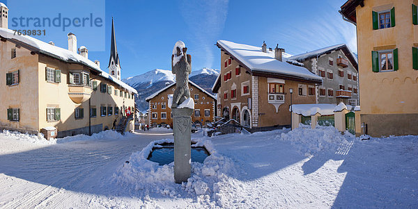 Panorama Europa Berg Winter Dorf Kanton Graubünden Engadin Oberengadin Schweiz