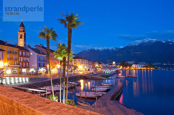 Europa Dunkelheit Nacht Stadt Großstadt Beleuchtung Licht Ascona Schweiz bei Nacht