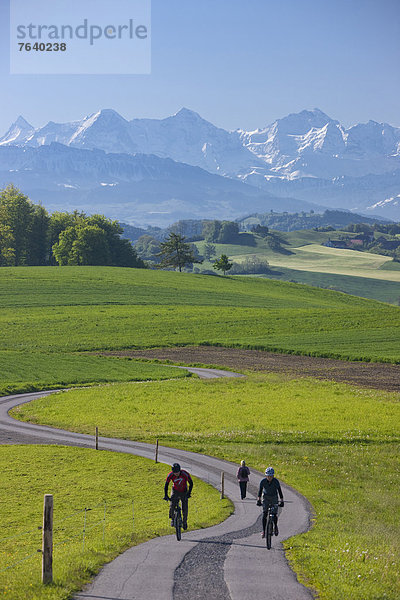 Freizeit Berg Sport Abenteuer Fahrradfahrer Fahrrad Rad Alpen Mönch Fahrrad fahren