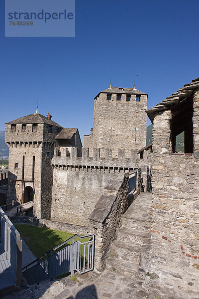 bauen Europa Wand Palast Schloß Schlösser Gebäude Festung Bellinzona Schweiz