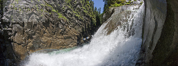 Panorama Wasser Europa fließen Fluss Bach Wasserfall Schlucht Kanton Graubünden Schweiz Gewässer