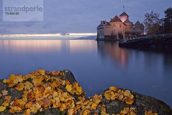 Palast Schloß Schlösser Dunkelheit Nacht See Herbst Genfer See Genfersee Lac Leman Montreux Schweiz