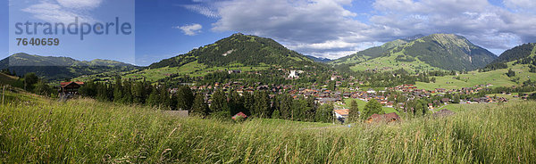 Panorama Europa Dorf Wiese Bern Berner Oberland Gstaad Schweiz