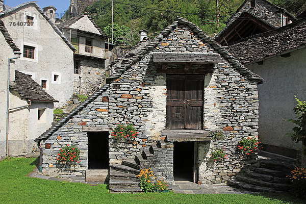 Landschaftlich schön landschaftlich reizvoll Europa Stein Wohnhaus Ruhe Reise Querformat Dorf Geographie schweizerisch Schweiz
