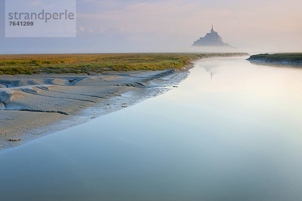 Kreuzgang  Frankreich  Europa  Berg  Insel  Morgendämmerung  Mont Saint-Michel  UNESCO-Welterbe  Normandie