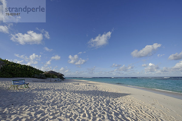 Sitzmöbel  Strand  Küste  Meer  Sitzbank  Bank  Sand  Insel  Karibik  Britische Jungferninseln  Virgin Islands