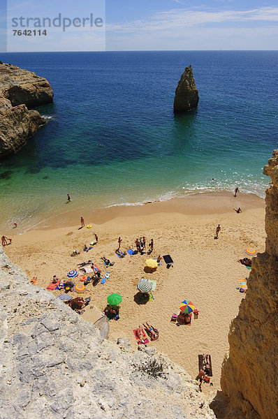Felsbrocken  Europa  Strand  Steilküste  Küste  Tourist  Meer  Sand  schwimmen  Algarve  Portugal