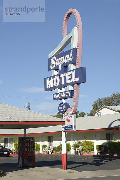 Vereinigte Staaten von Amerika  USA  Amerika  Nordamerika  Arizona  Süden  amerikanisch  Motel  Straßenrand  Route 66  Seligman